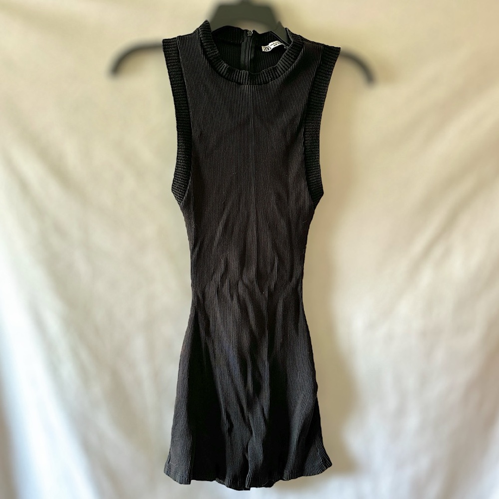 Zara Women’s Black Sleeveless Ribbed Bodysuit Romper